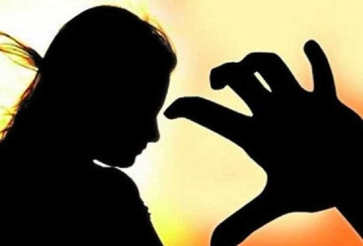 असुरक्षित स्त्रियां